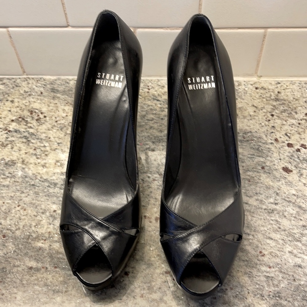 Stuart Weizmann Black Leather Peep Toe Pumps